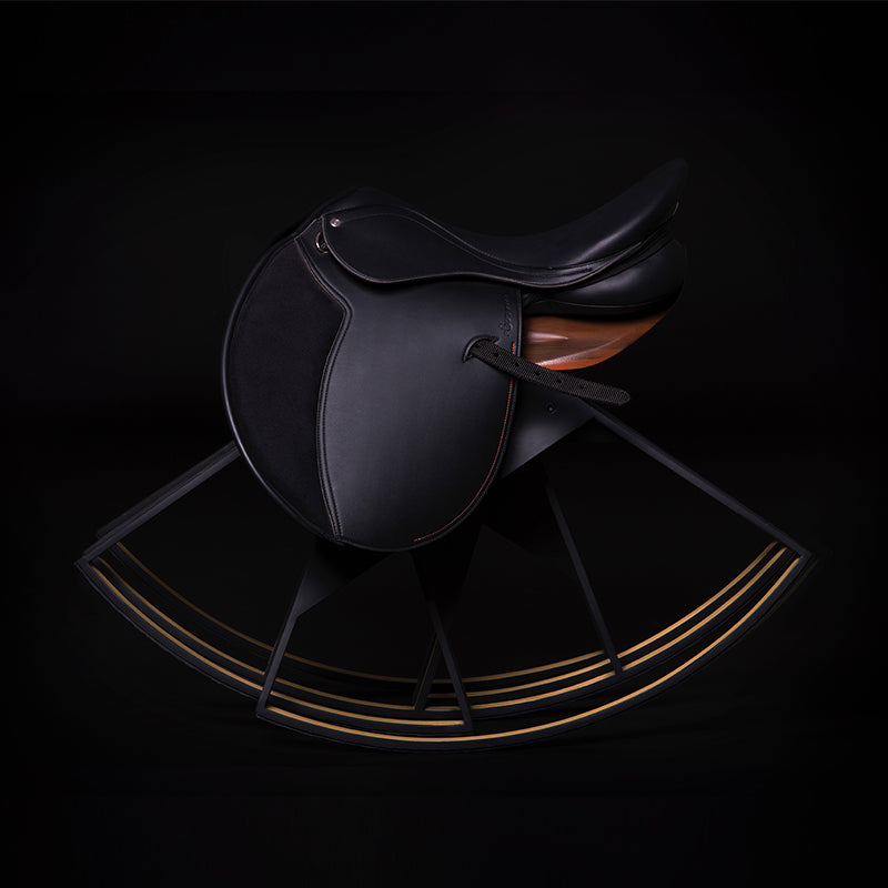 Kahilah Saddle Stool