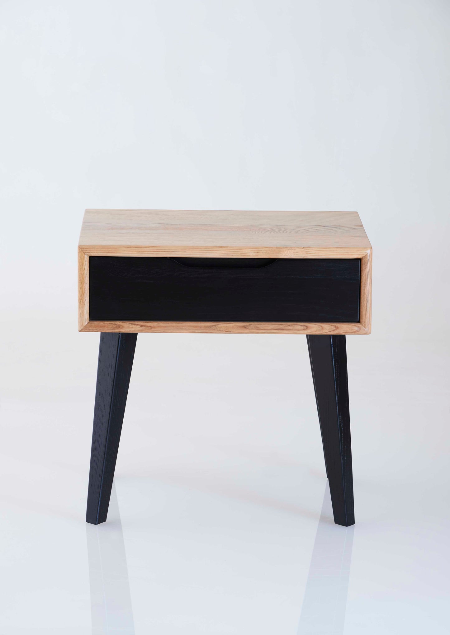 Nachttisch Paul
