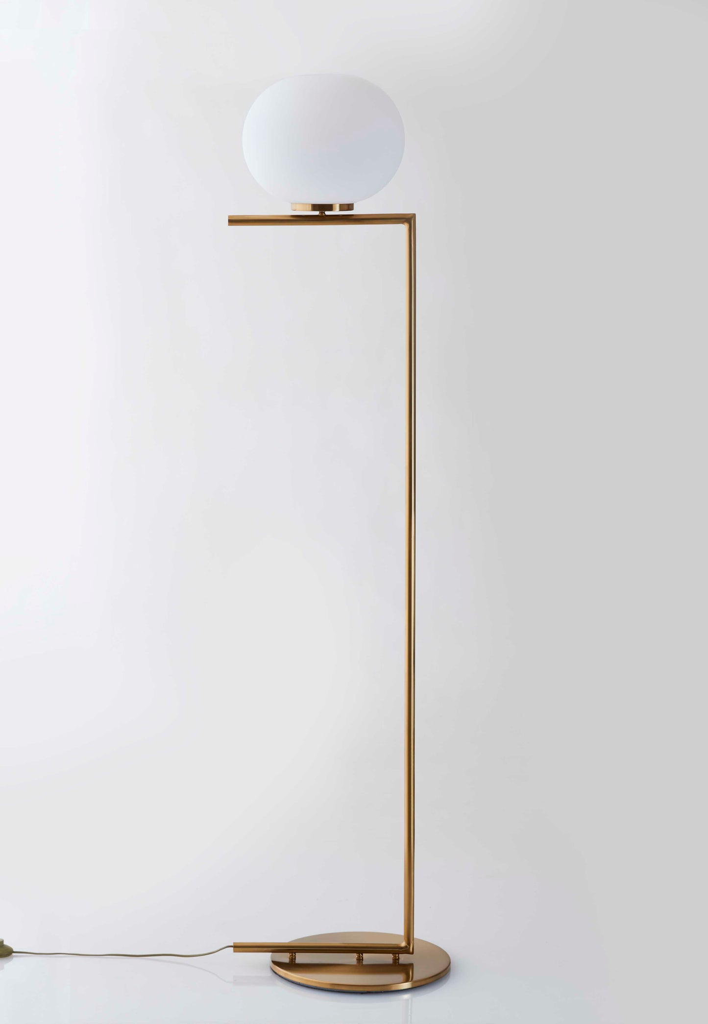 Alfred floor lamp